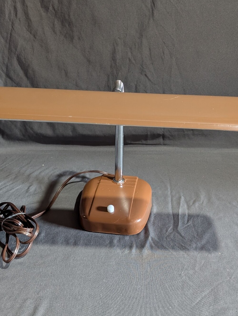 Vtg Industrial Fluorescent Metal Gooseneck Desk Lamp Model 4101 MCM Brown